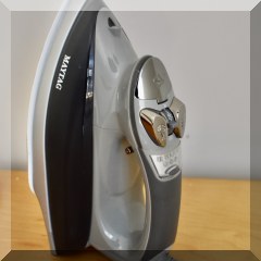 Z06. Maytag Iron - $12